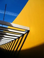Angles, lines, light, and shadows par Kefindooley sur flickr
