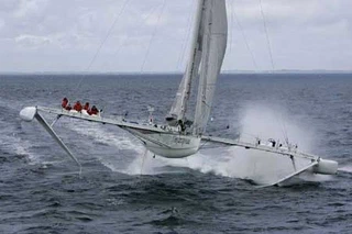 L'Hydroptère : près de 100 km/h à la voile... Ca c'est de l'innovation!