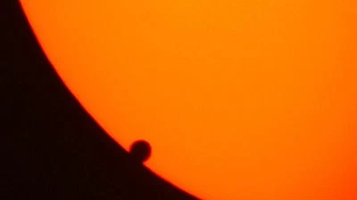 Après avoir découvert une infinité d'exoplanètes, pouvons-nous dans un futur proche développer des technologies plus sophistiquées pour mieux les observer et les étudier ? featured image