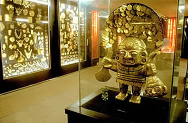Seuls quelques (petits) objets en or ont échappé aux conquistadors. La plupart sont au "Museo de Oro" de Lima
